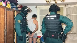 تفكيك شبكة استغلال المهاجرين المغاربة في لاريوخا الإسبانية.. عمل قاس بلا حقوق ولا أجور