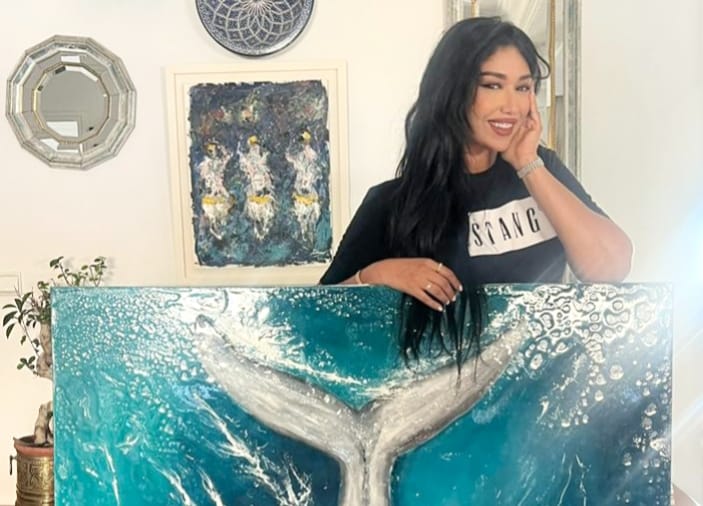أسماء دحان.. ريشة مغربية ترسم الحلم وتبحر بالفن التشكيلي نحو العالمية