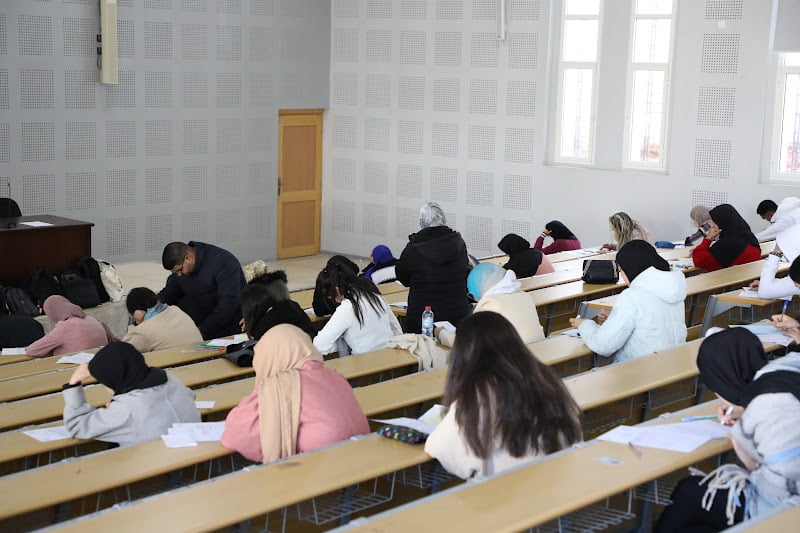 قرار وزاري جديد يوسع ولوج سلك الدكتوراه ليشمل تكوينات عسكرية وصحية