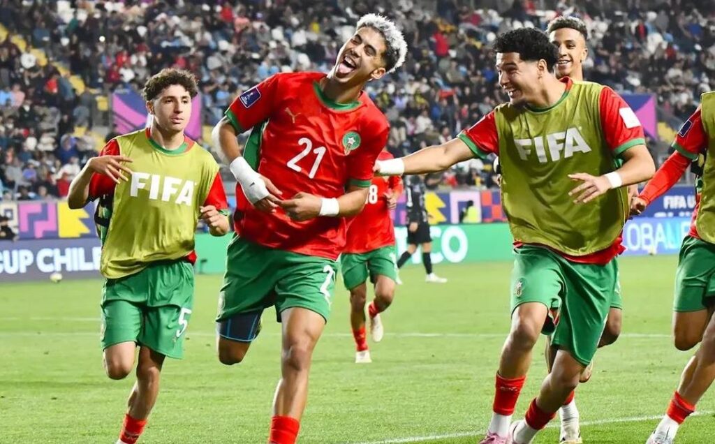 أشبال الأطلس يكتبون التاريخ في تشيلي.. تأهل مستحق إلى نصف نهائي مونديال الشباب بعد إسقاط أمريكا بثلاثية