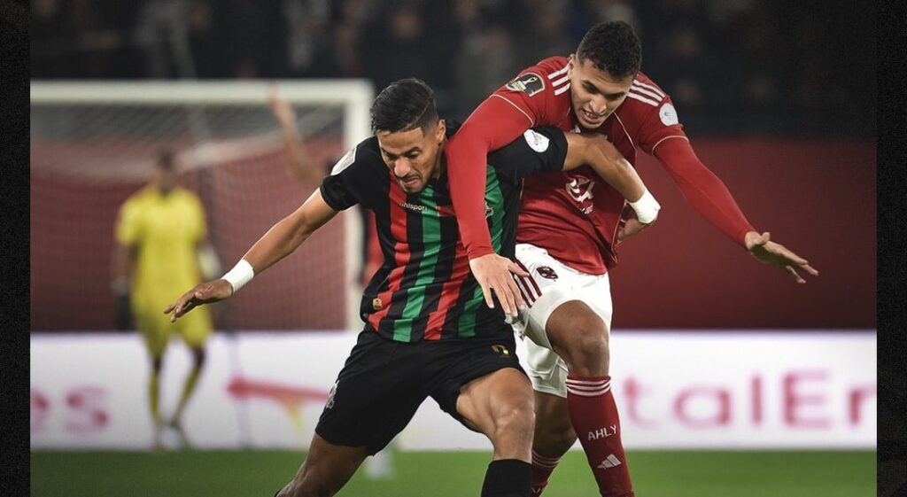 الكاف تفتح الباب لتحقيق أولي في أحداث مباراة الجيش الملكي والأهلي… توتر ميداني يشعل الجدل القاري