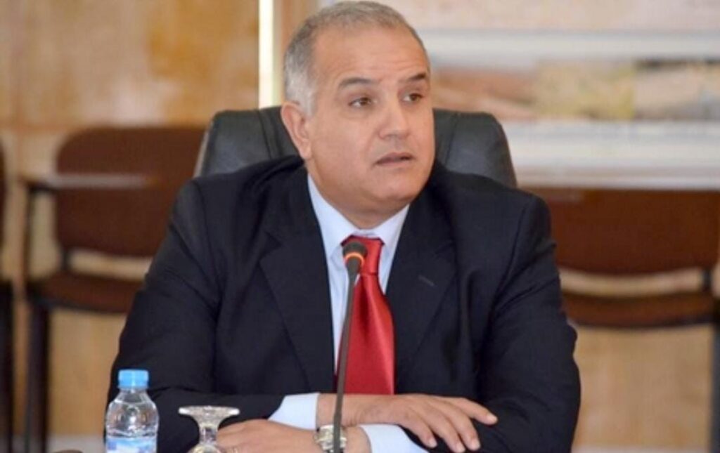 عامل إنزكان آيت ملول يقود زيارة تفقدية شاملة لمؤسستين سجنيتين للوقوف على برامج التأهيل وظروف الإيواء