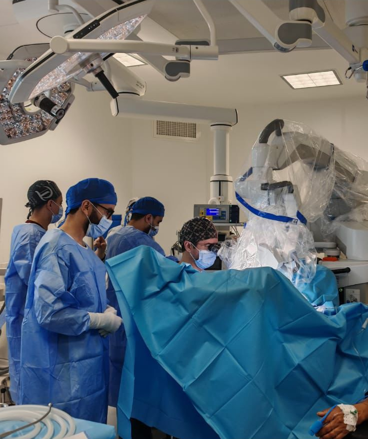 المركز الاستشفائي الجامعي محمد السادس بأكادير يحقق إنجازا طبيا وطنيا في أول عملية ترميم للإحليل بالجراحة المجهرية