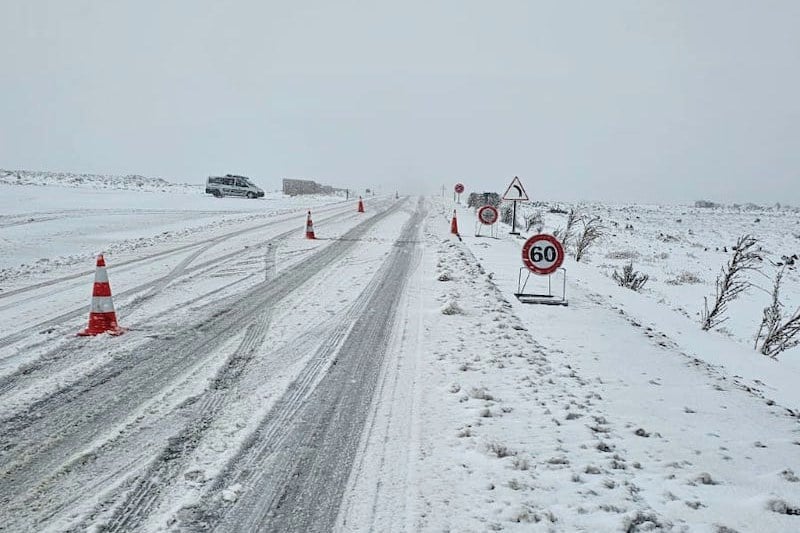 طقس بارد وتساقطات ثلجية ورياح قوية منتظرة بعدة مناطق بالمغرب اليوم الجمعة