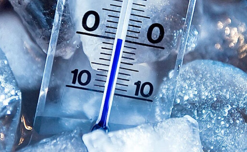طقس السبت: ثلوج ورياح مع أمطار رعدية مرتقبة بعدة مناطق بالمغرب