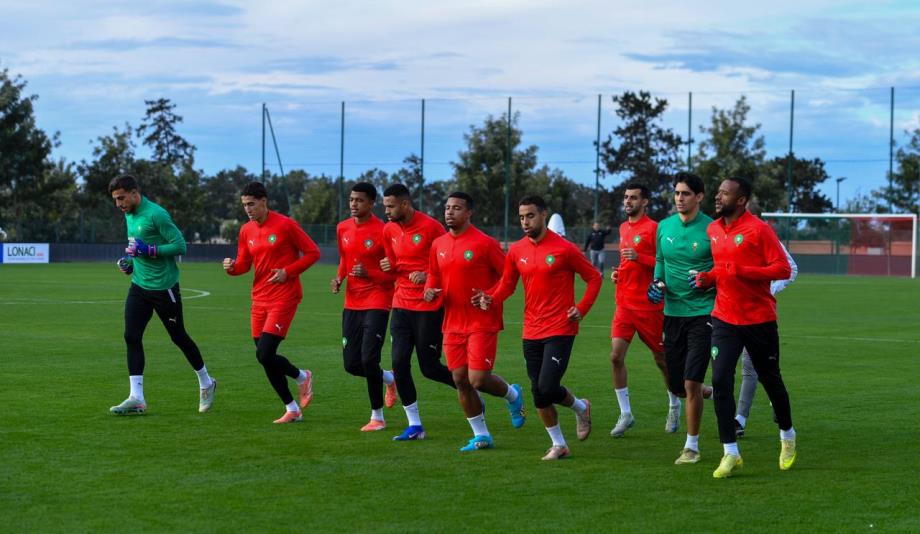 المنتخب الوطني يرفع نسق التحضيرات قبل مواجهة تنزانيا في ثمن نهائي الكان
