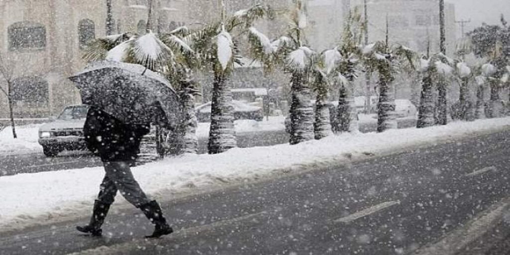 نشرة إنذارية: تساقط ثلوج وزخات رعدية قوية مرتقبة في عدة مناطق بالمغرب