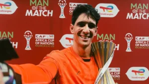 ياسين بونو.. حارس الحلم المغربي يتوج رجل المباراة ويقود الأسود للنهائي