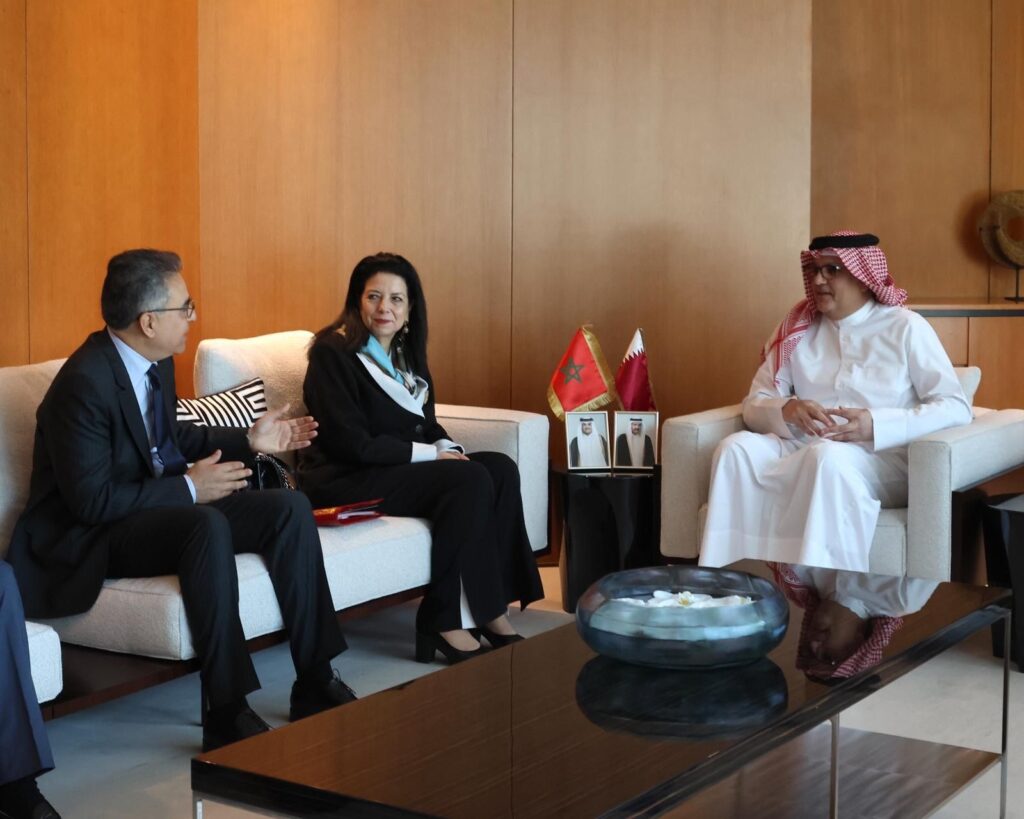 المغرب وقطر يعززان شراكتهما في التحول الرقمي والذكاء الاصطناعي على هامش قمة ويب قطر 2026