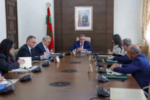 دعم حكومي جديد لمهنيي النقل لمواجهة ارتفاع أسعار المحروقات