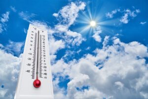 الطقس ليوم غد الجمعة: درجات حرارة منخفضة ورياح مع غبار متفرق بعدة مناطق في المملكة
