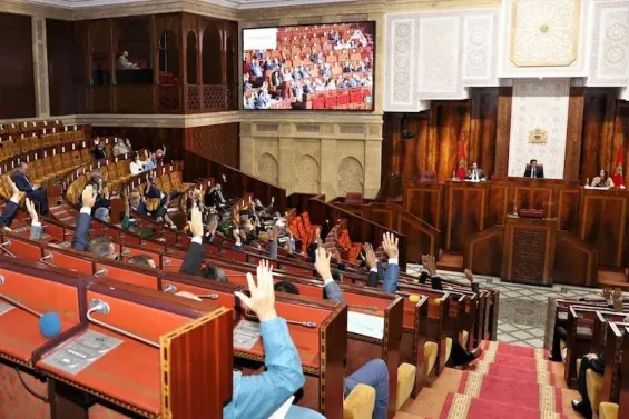 لجنة العدل بمجلس المستشارين تصادق على مشروع تنظيم مهنة العدول وتعزيز حكامتها