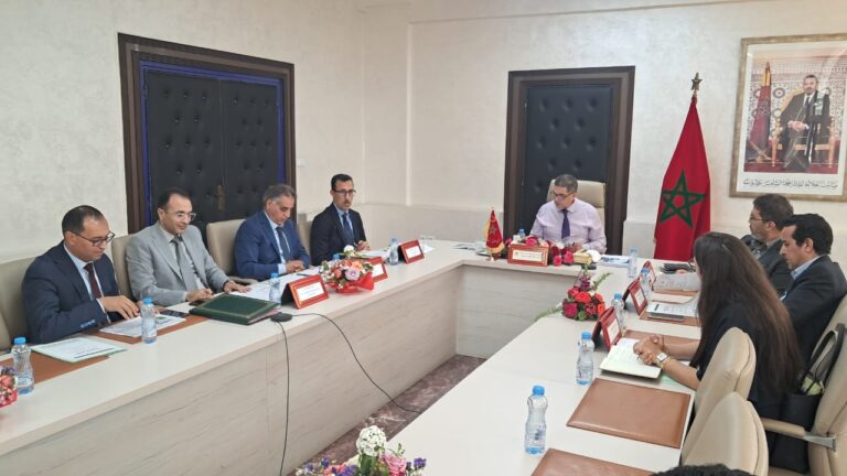 ترأس السيد والي جهة Souss-Massa، عامل عمالة Agadir إداوتنان، بمقر الولاية، أشغال أول اجتماع لمجلس إدارة شركة المنشآت الرياضية “AgadirRegionSport SA”، وذلك بحضور أعضاء مجلس الإدارة والمساهمين إلى جانب مختلف الشركاء والمتدخلين المعنيين بتدبير الشأن الرياضي على المستوى الجهوي.