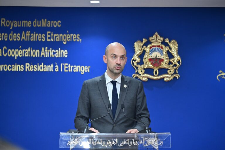 فرنسا تجدد دعمها لمغربية الصحراء وتعتبر الحكم الذاتي أساس الحل السياسي