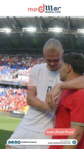 هالاند رفقة لاعبي المنتخب المغربي