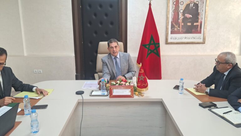 الوالي أمزازي يترأس اجتماعا لتقييم تقدم مشاريع الماء والتطهير وتعزيز الأمن المائي بسوس ماسة