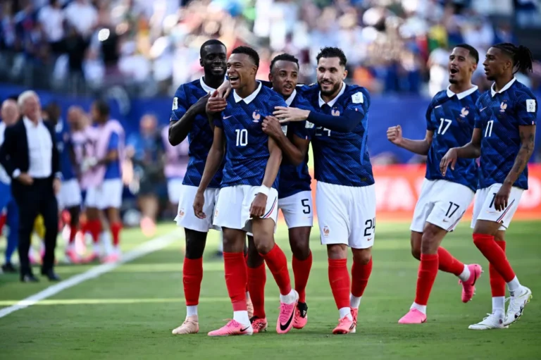 فرنسا تحسم التأهل أمام باراغواي وتضرب موعدا مع المغرب في ربع نهائي المونديال